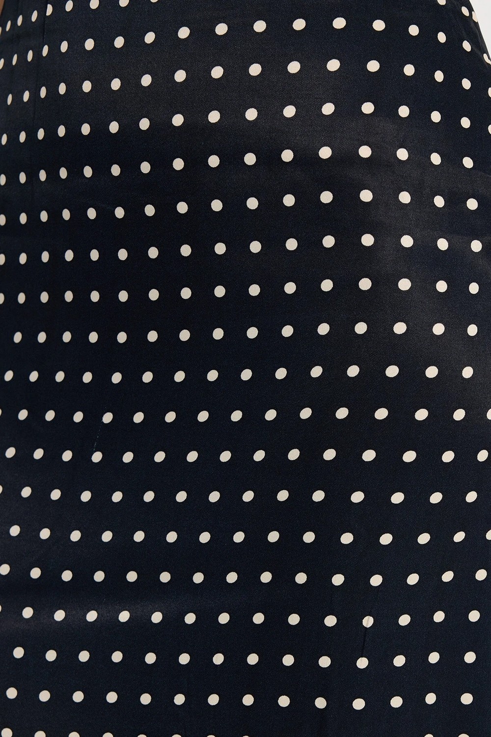 Tudors Kadın Slim Fit Dar Kesim Yüksek Bel Midi Boy Viskon Puantiyeli Siyah Etek görsel 6
