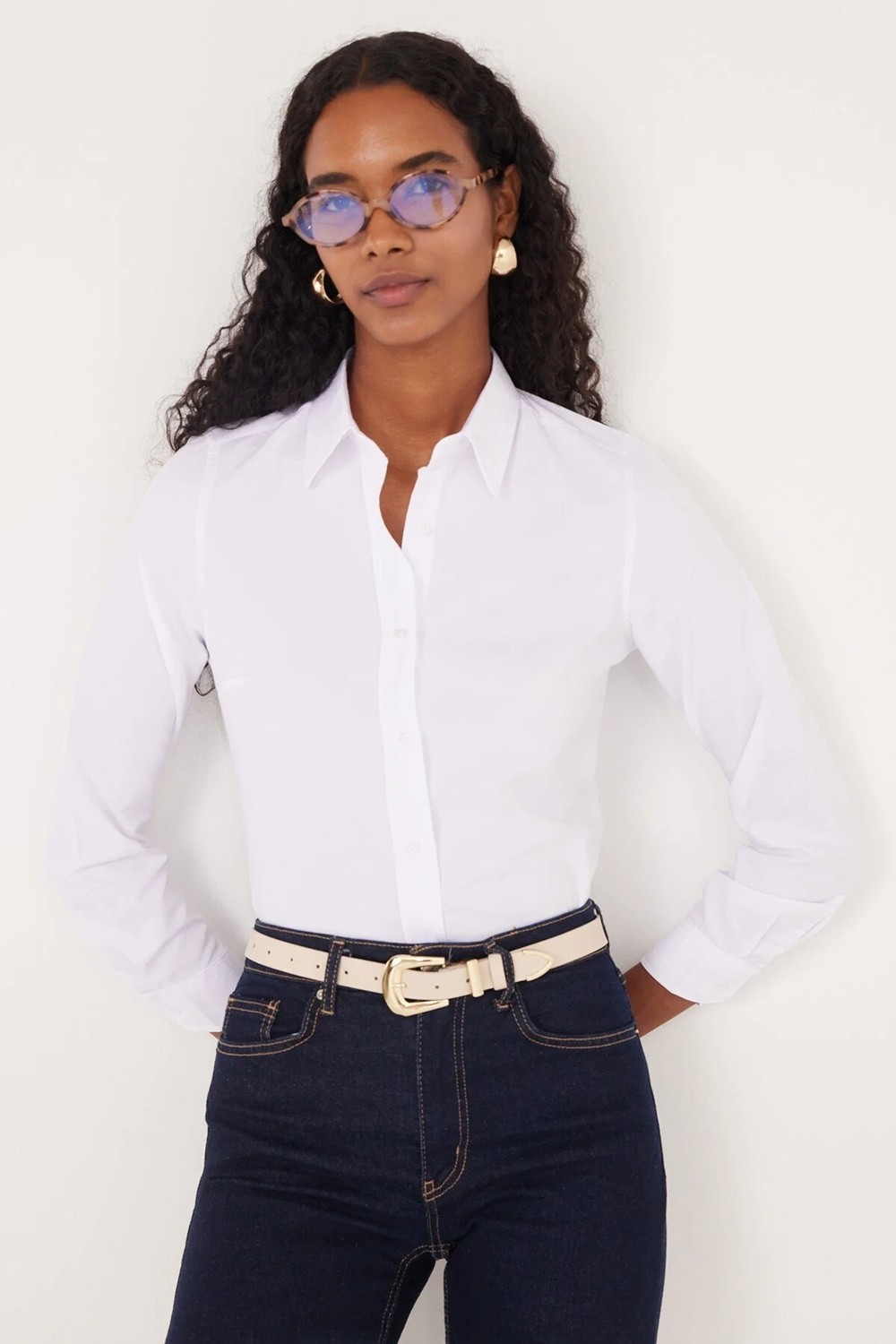 Tudors Kadın 2'li Paket Beyaz Slim Fit Dar Kesim Uzun Kollu Pamuklu Vücuda Oturan Dokulu Basic Gömlek görsel 7