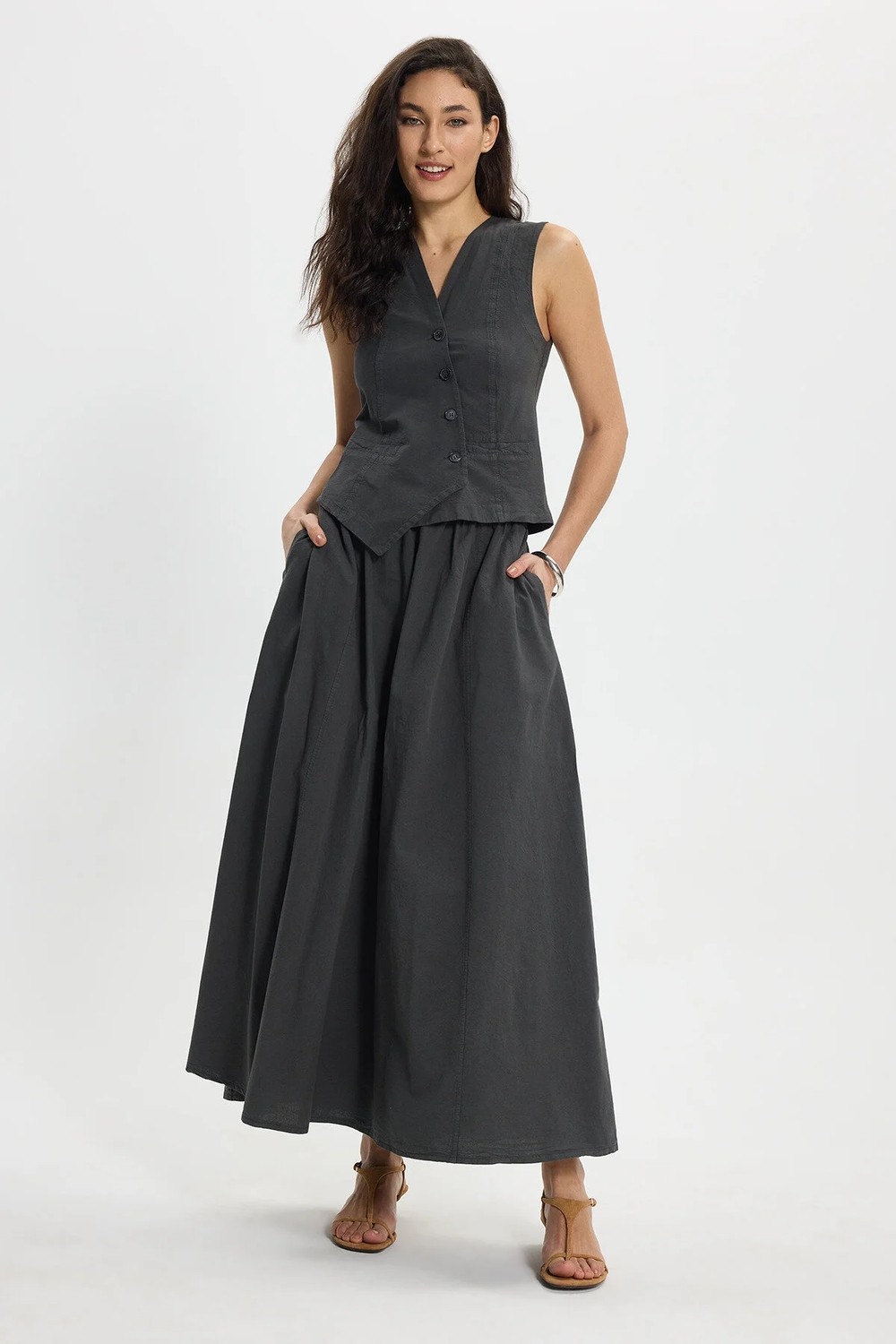 Tudors Kadın Slim Fit Dar Kesim %100 Pamuk V Yaka Çift Cepli Kahverengi Etek Yelek Takım