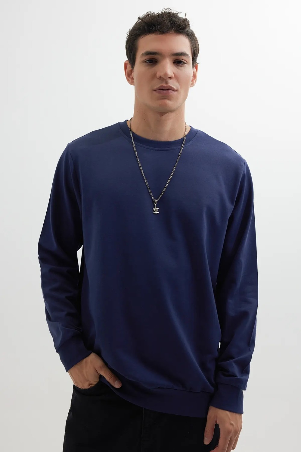 Tudors Erkek Relax Fit Rahat Kesim %100 Pamuk 2 İplik Bisiklet Yaka Siyah Sweatshirt