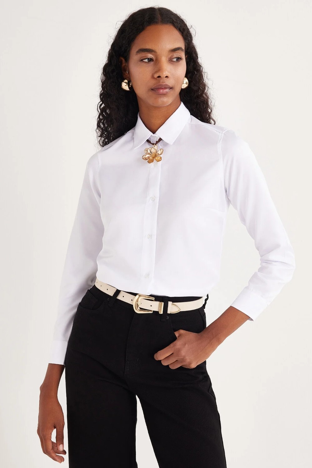 Tudors Kadın Slim Fit Dar Kesim Vücuda Oturan Uzun Kollu Beyaz Basic Gömlek görsel 3