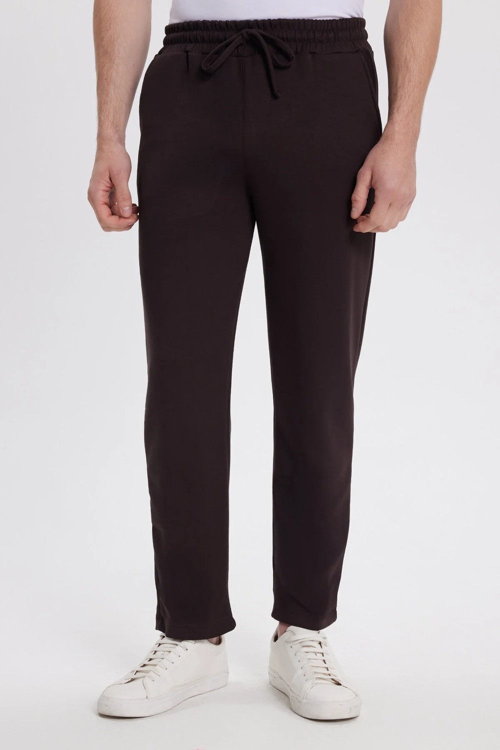 Tudors Erkek Slim Fit Dar Kesim Beli Bağcıklı 3 Cepli Geniş Paça Koyu Vizon Eşofman Altı