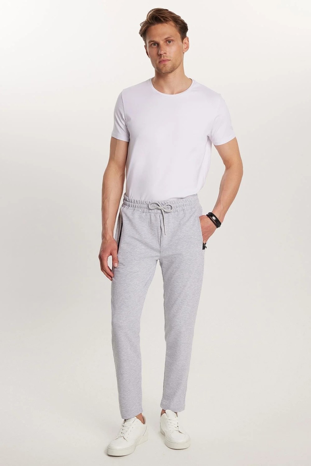 Tudors Unisex Standart Fit Pamuklu 2 İplik Fermuar Cepli Lastikli Bağlamalı Düz Paça Lacivert Eşofman Altı görsel 3