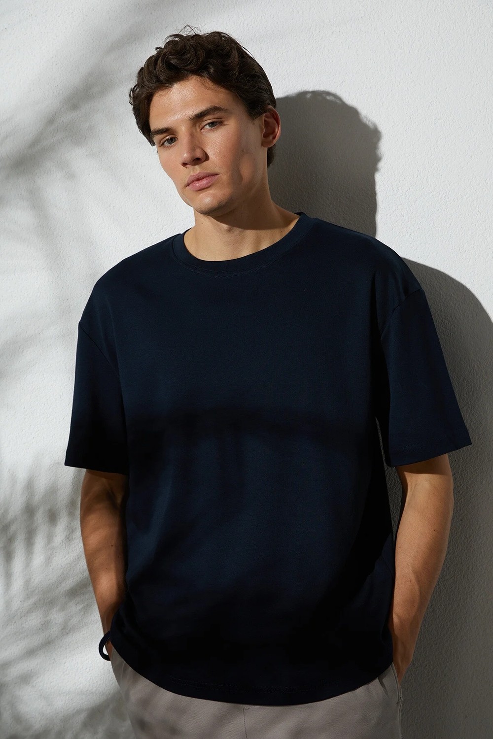 Tudors Unisex Oversize Geniş Kesim %100 Pamuk Yumuşak Dokulu Basic Bisiklet Yaka Beyaz Tişört