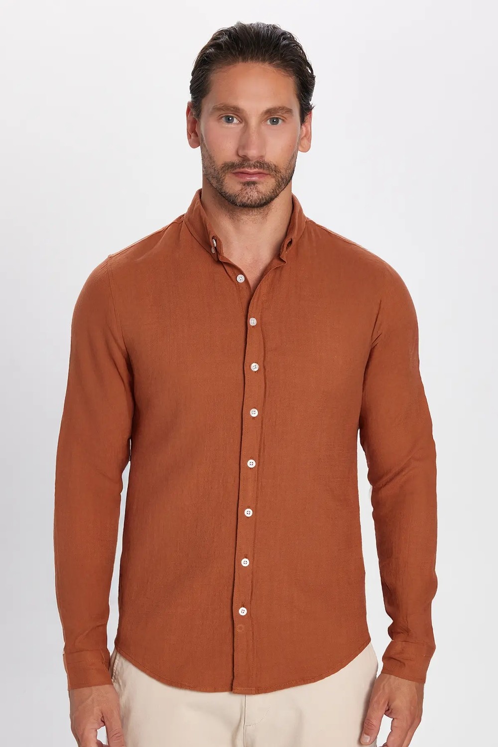 Tudors Erkek Slim Fit Dar Kesim Uzun Kollu %100 Pamuk Keten Doku Düğmeli Yaka Kiremit Renk Gömlek görsel 5