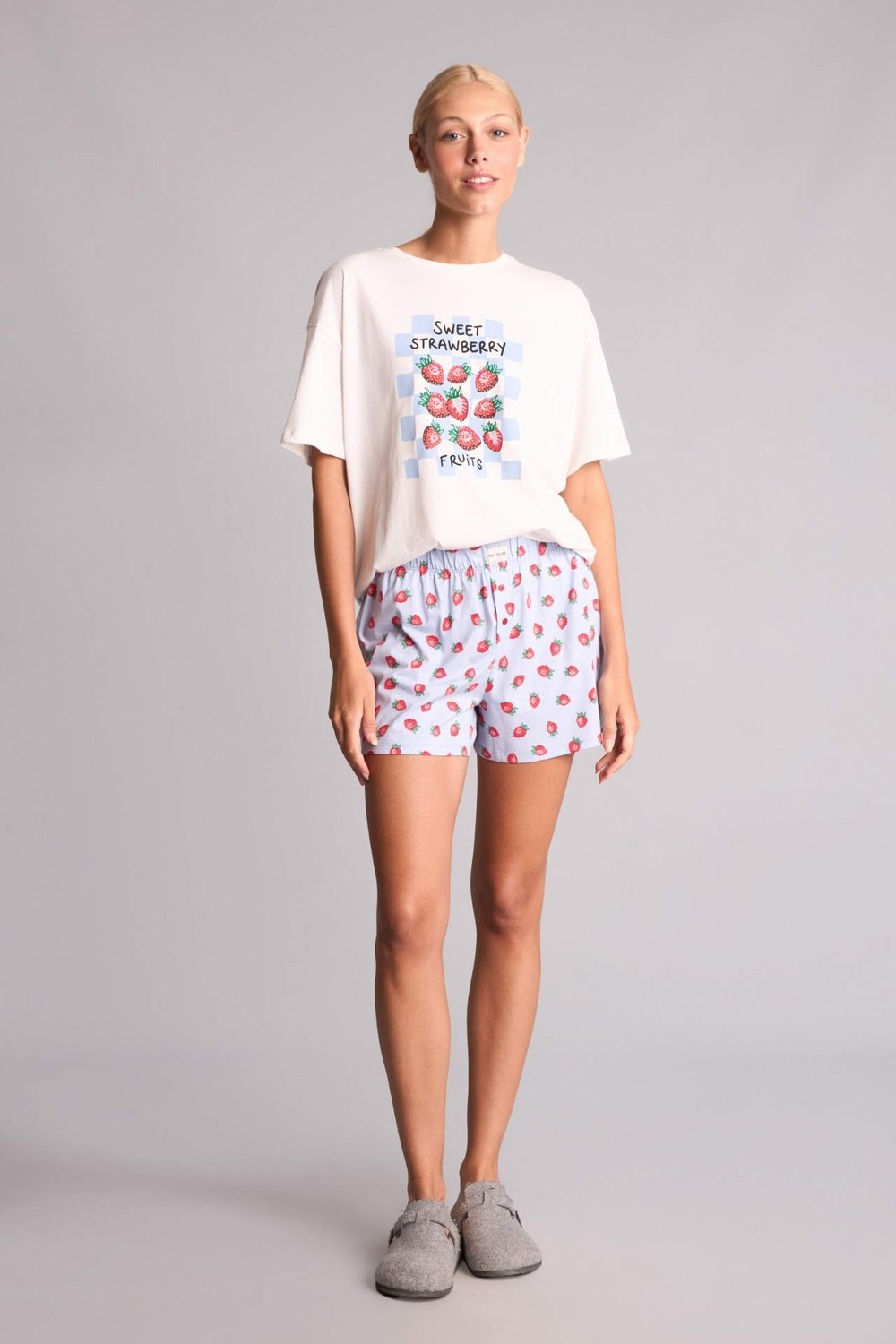 DeFacto Regular Fit Kısa Kollu Şortlu Pijama Takımı H6378AX26HS görsel 2