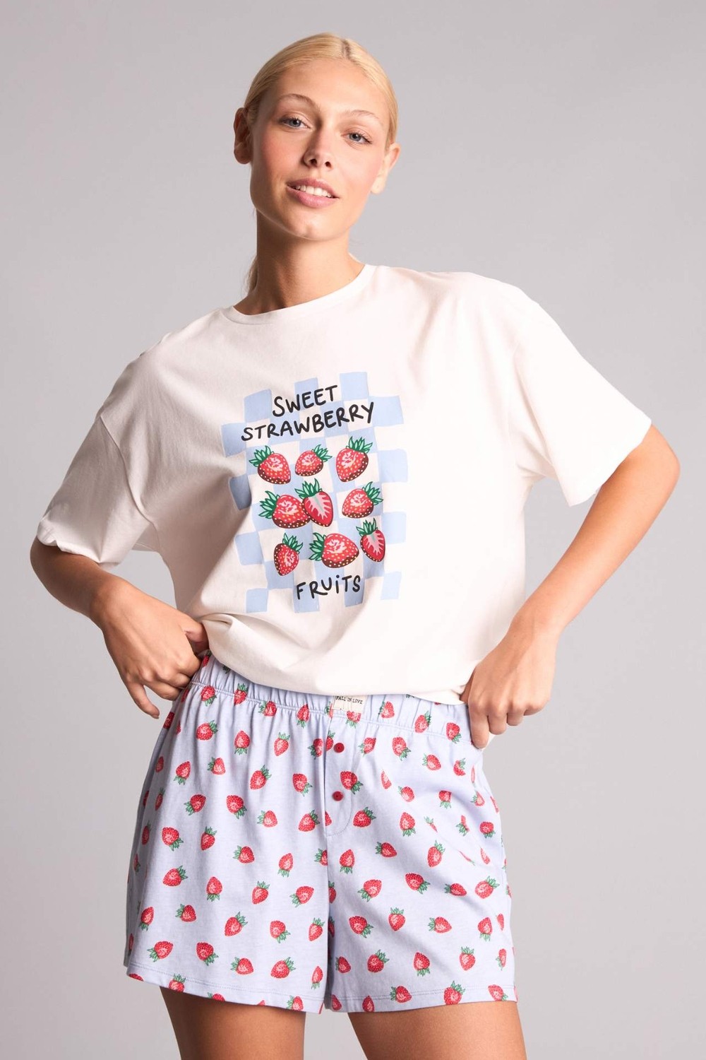DeFacto Regular Fit Kısa Kollu Şortlu Pijama Takımı H6378AX26HS görsel 3