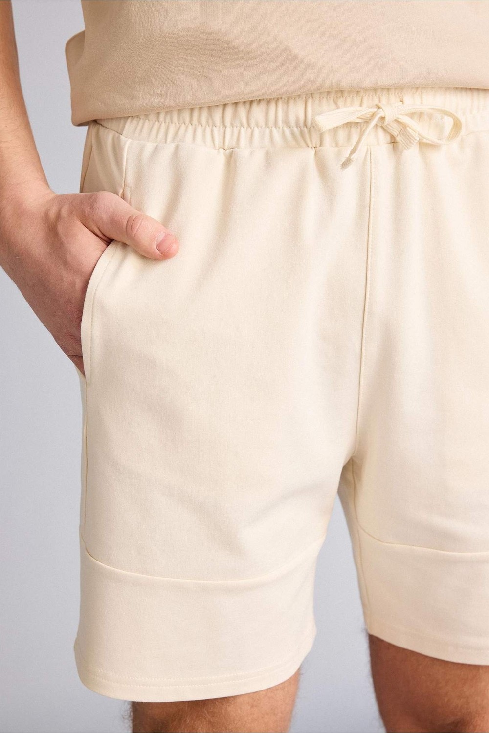 DeFacto Slim Fit Dar Paça Basic Şort B8674AX26SM görsel 4