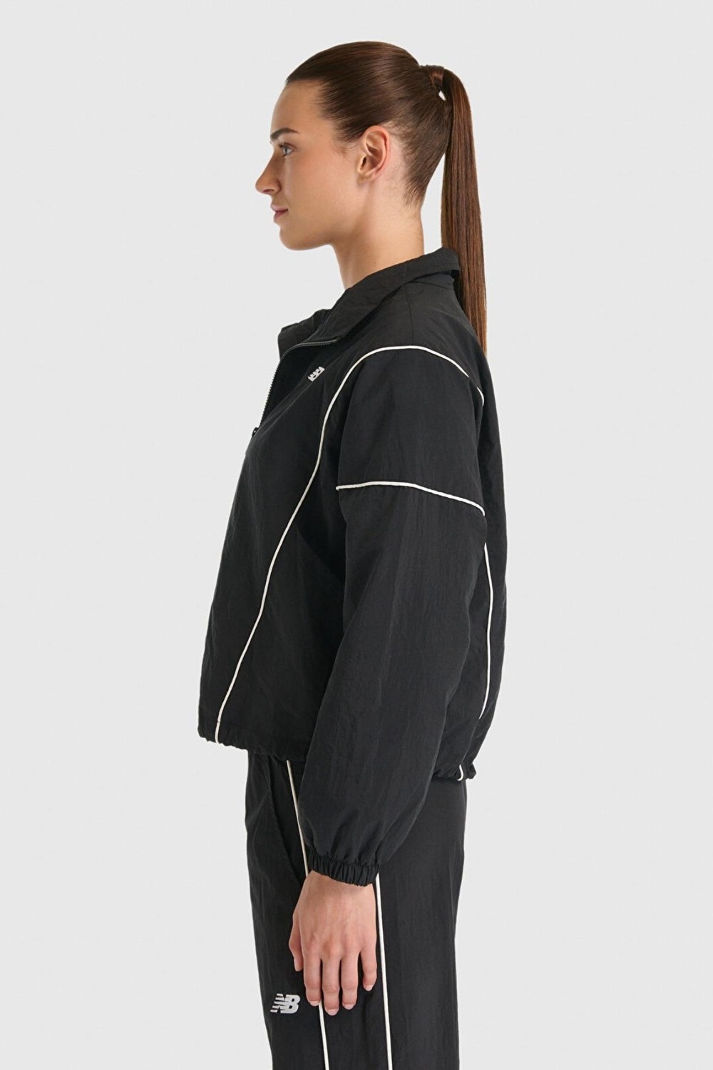 New Balance Jacket WNJ3542-BK Siyah Kadın Ceket görsel 2