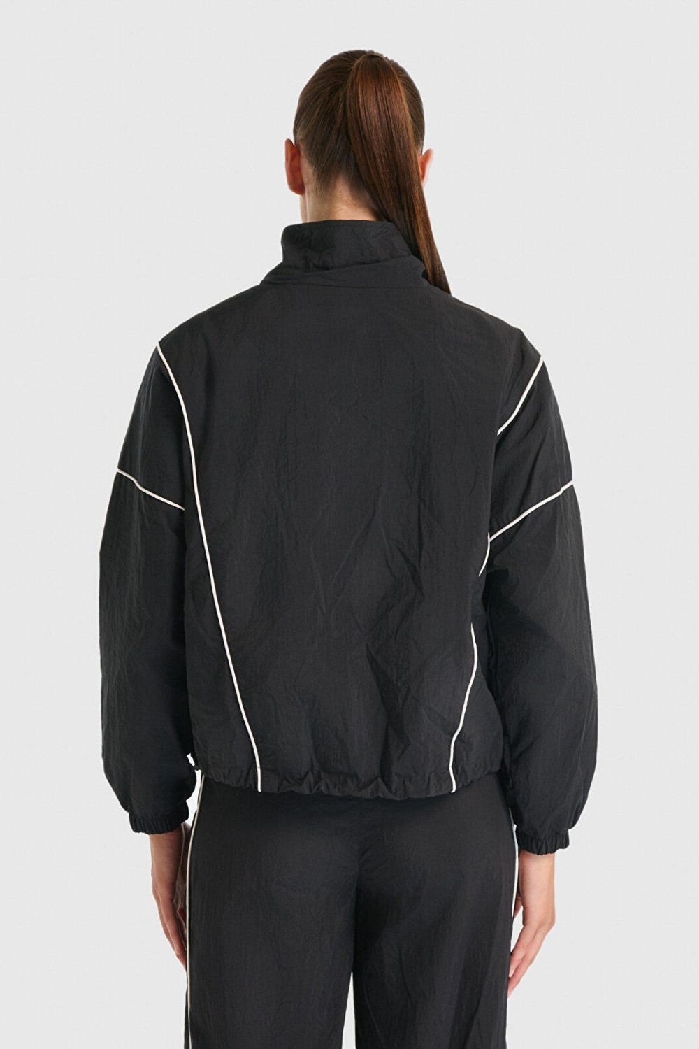 New Balance Jacket WNJ3542-BK Siyah Kadın Ceket görsel 3