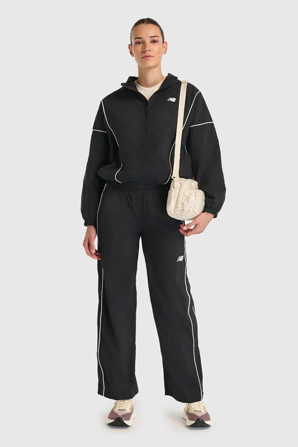 New Balance Jacket WNJ3542-BK Siyah Kadın Ceket görsel 6