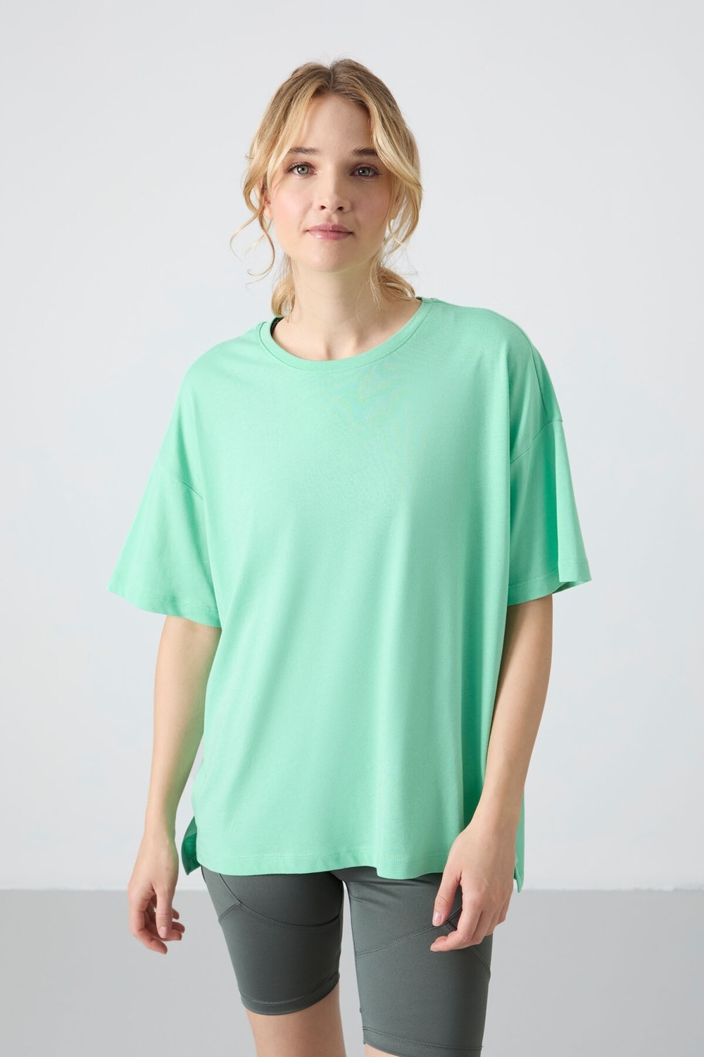 Tommy Life Siyah Penye Modal Yumuşak Tuşeli Oversize Fit Basic Kadın T-Shirt- 97285