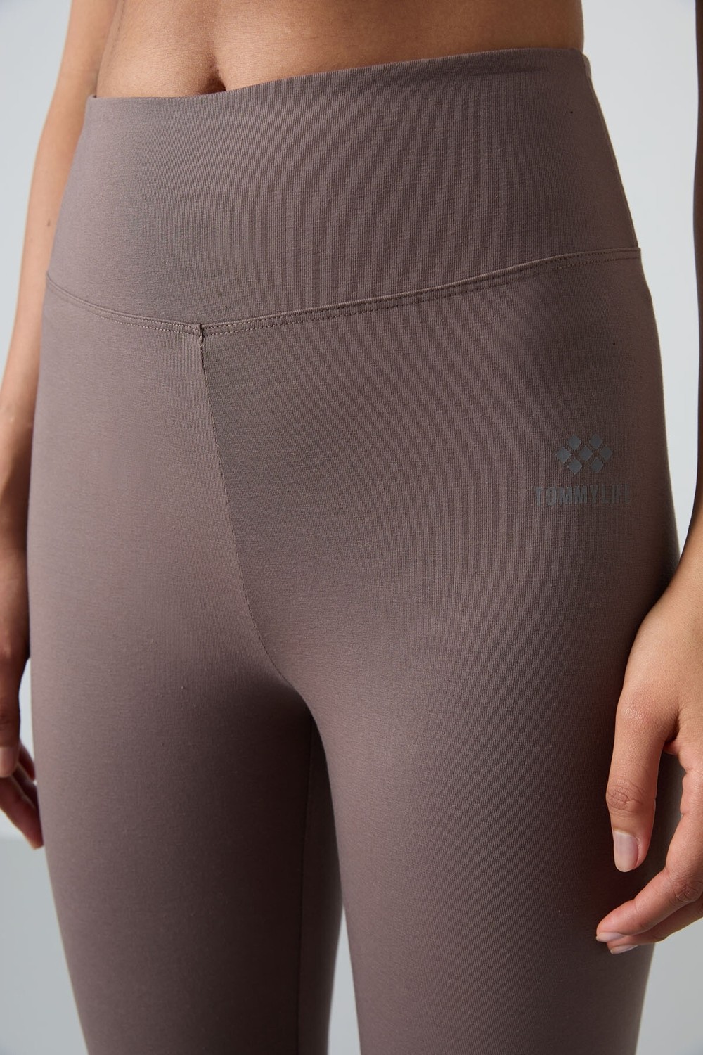 Tommy Life Kahverengi Yüksek Bel Slim Fit Dar Paça Kadın Kapri Tayt - 93097 görsel 3