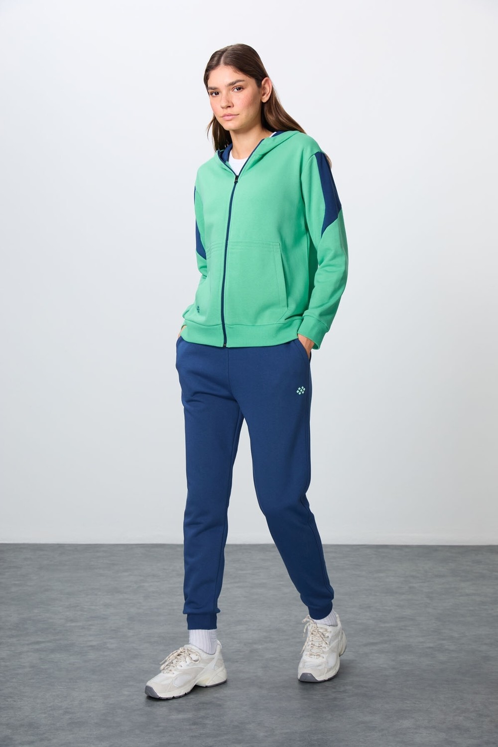 Tommy Life Çam Yeşili-Lacivert Pamuklu Kalın Kapüşonlu Oversize Fit Kadın Eşofman Takım - 95343 görsel 6