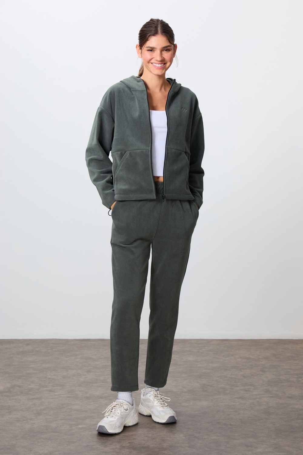 Tommy Life Gri Melanj Kalın Yumuşak Dokulu Kapüşonlu Oversize Nakışlı Polar Kadın Eşofman Takım -95338