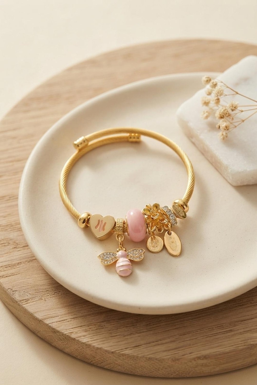 Dorasan Kalp ve Arı Model Pembe Charmlı Bileklik