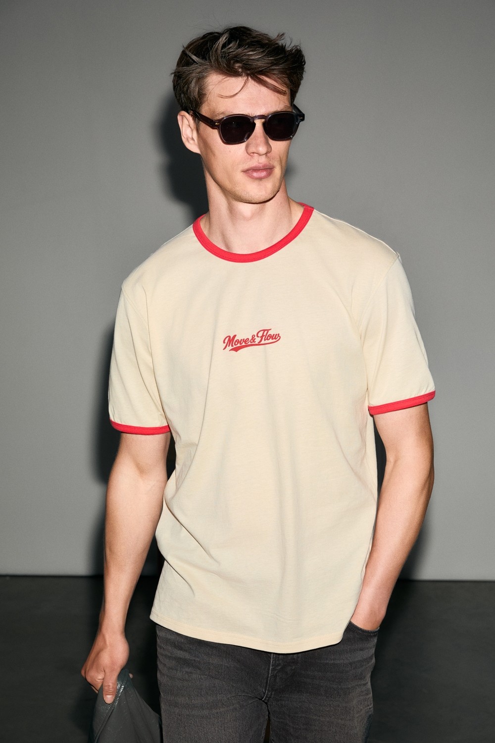 Grimelange Golondro Erkek %100 Organik Pamuklu Kontrast Biyeli Baskı Detaylı Regular Fit Vanilya T-Shirt görsel 3