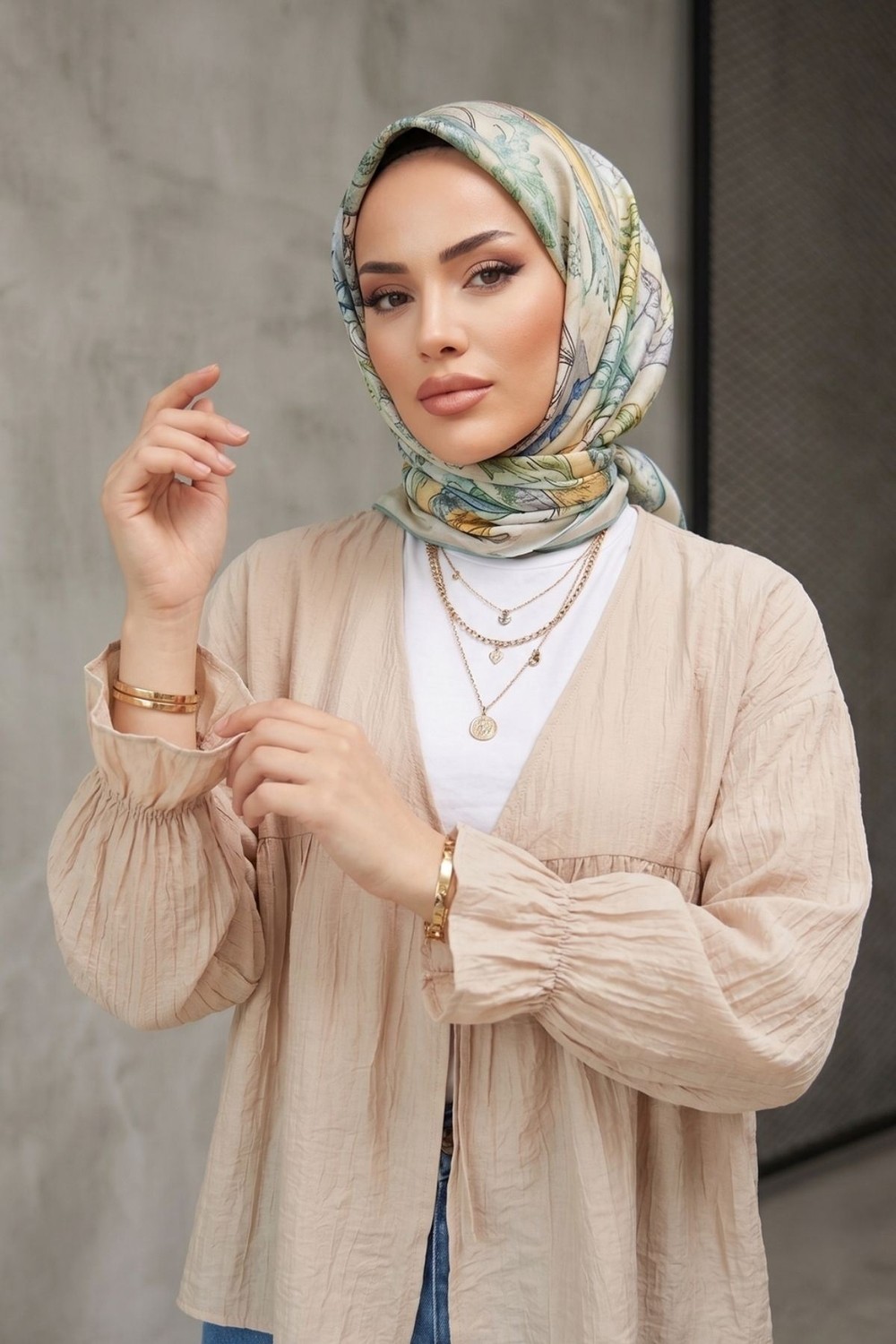 Modestim Kadın Roba Büzgülü Kol Lastik Ince Çilek Kumaş Yazlık Trend Tesettür Bej Kimono Hırka Tunik görsel 2
