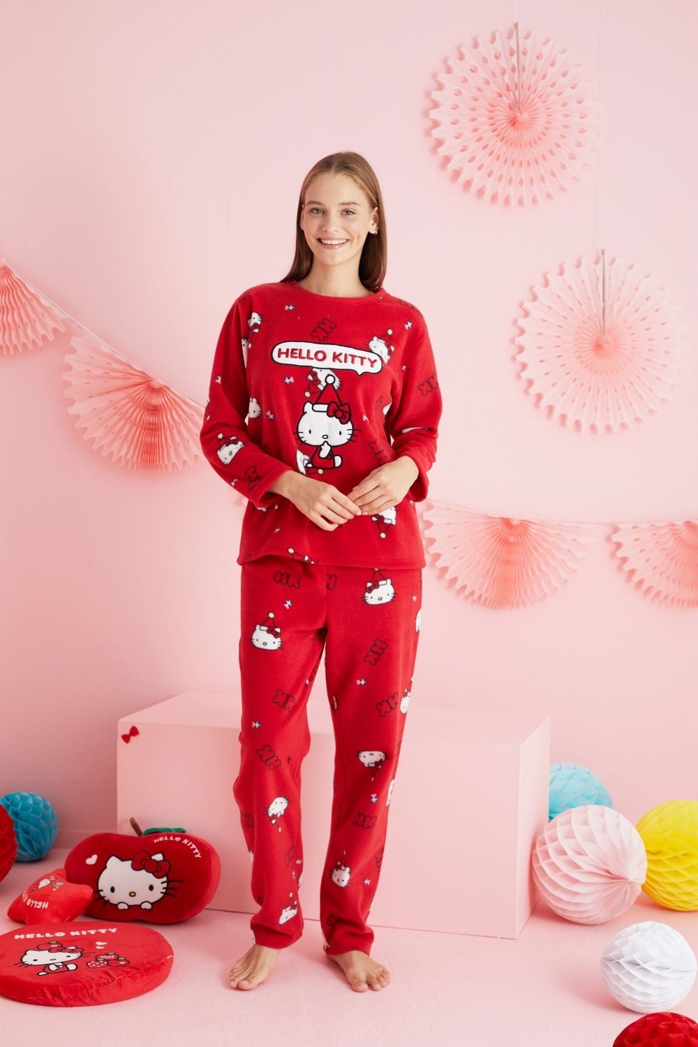 Siyah İnci Hello Kitty Lisanslı Polar Kırmızı Çok Renkli Nakışlı Bisklet Yaka Pijama Takım HK301 görsel 2