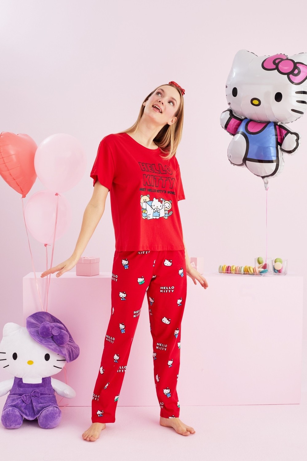 Siyah İnci Hello Kitty Lisanslı %100 Pamuk Kırmızı Çok Renkli Bisklet Yaka Pijama Takım görsel 2