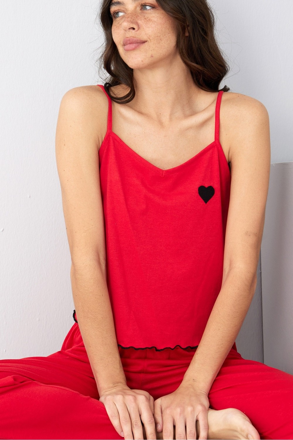 Siyah İnci Kırmızı Kalp Nakışlı Ip Askılı Örme Pijama TAKIM7883 görsel 4
