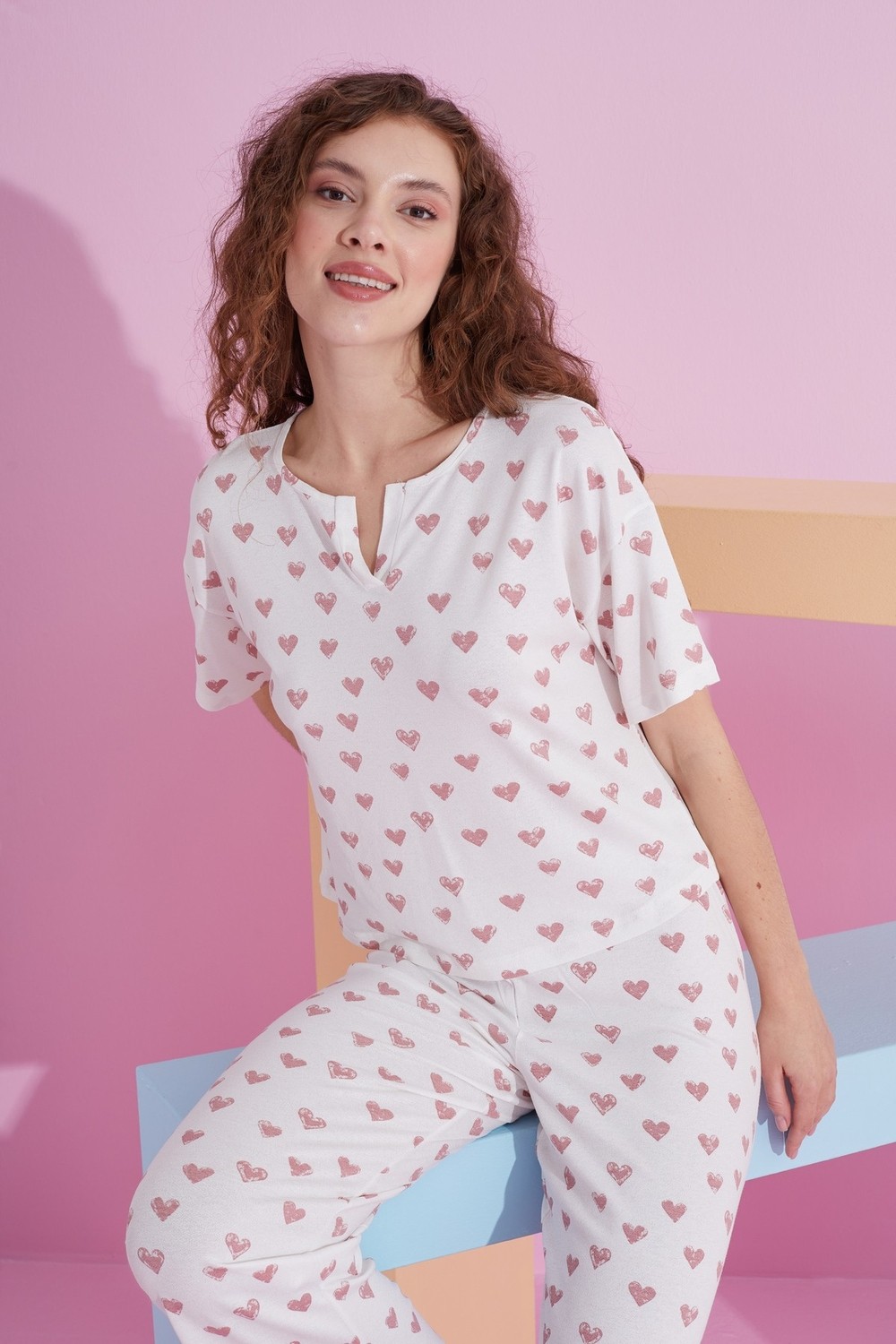 Siyah İnci Beyaz Kalp Desenli Likralı Örme Pijama Takım