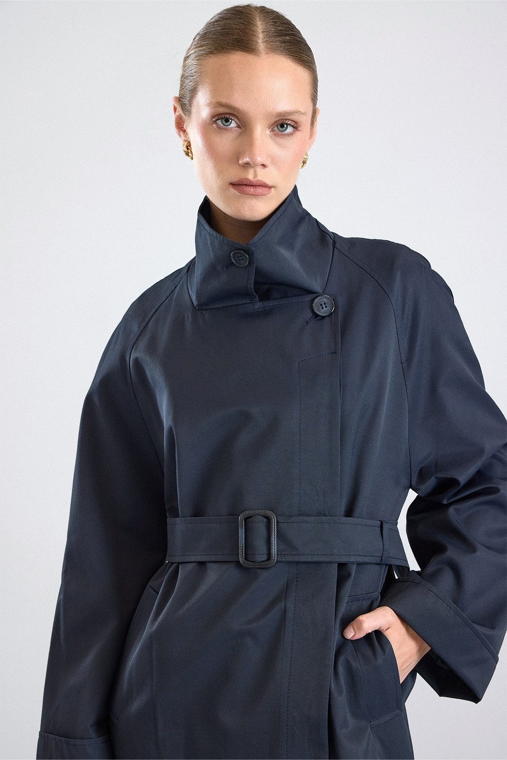 Olcay Dik Yaka Oversize Su Itici Özellikli Trençkot Lacivert 6874 görsel 3