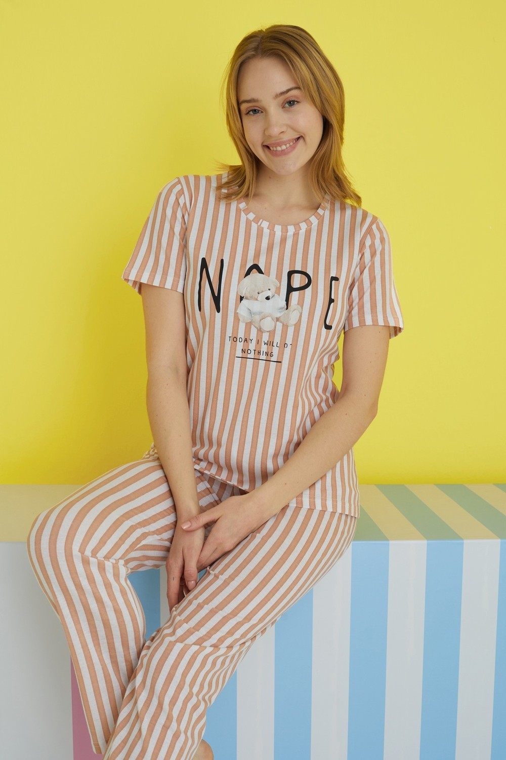 Siyah İnci Vizon Beyaz Çizgi Desenli Çok Renkli Örme Pijama Takım
