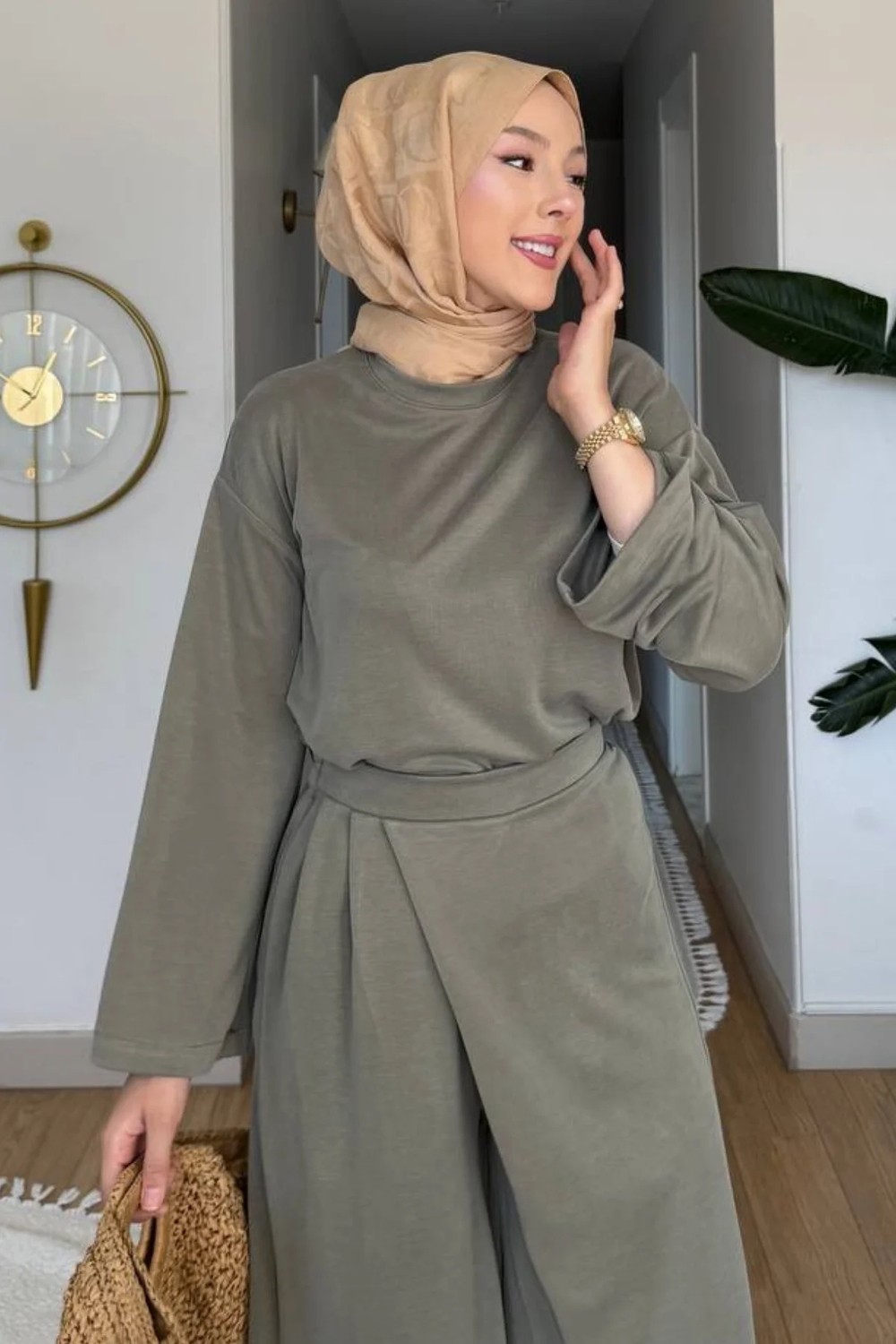 Tesettür Diyarı Aden Pike Orijinal Modal Kumaş Tunik-Pantolon Tesettür Takım- Haki görsel 2
