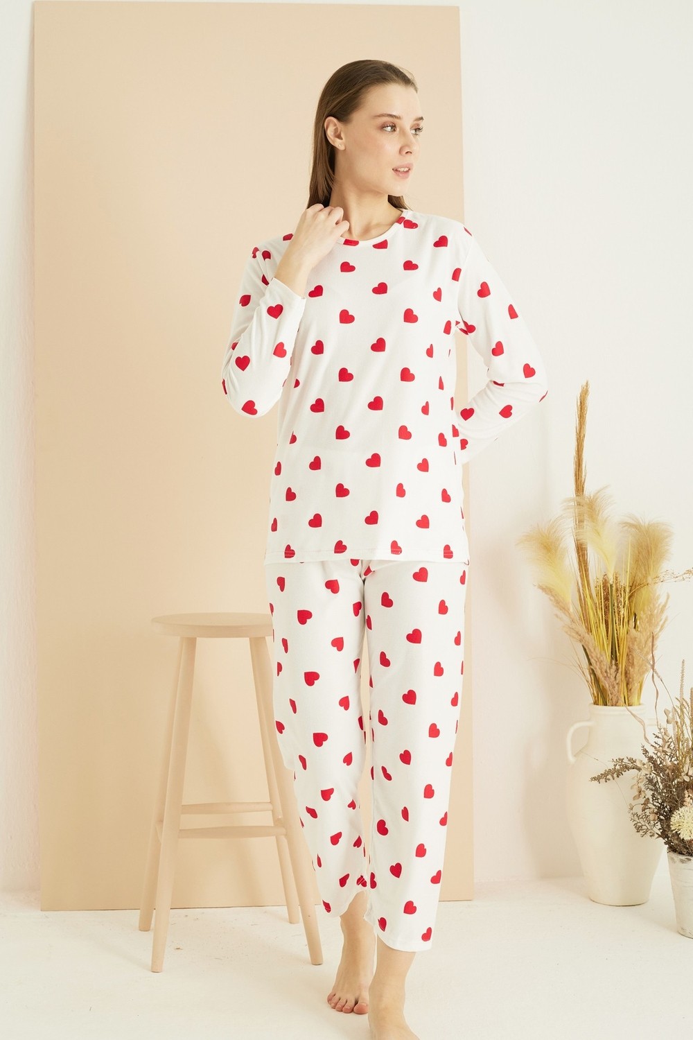 Siyah İnci Beyaz Kırmızı Kalp Desenli Yumuşak Dokulu Örme Pijama Takım 7819 görsel 2
