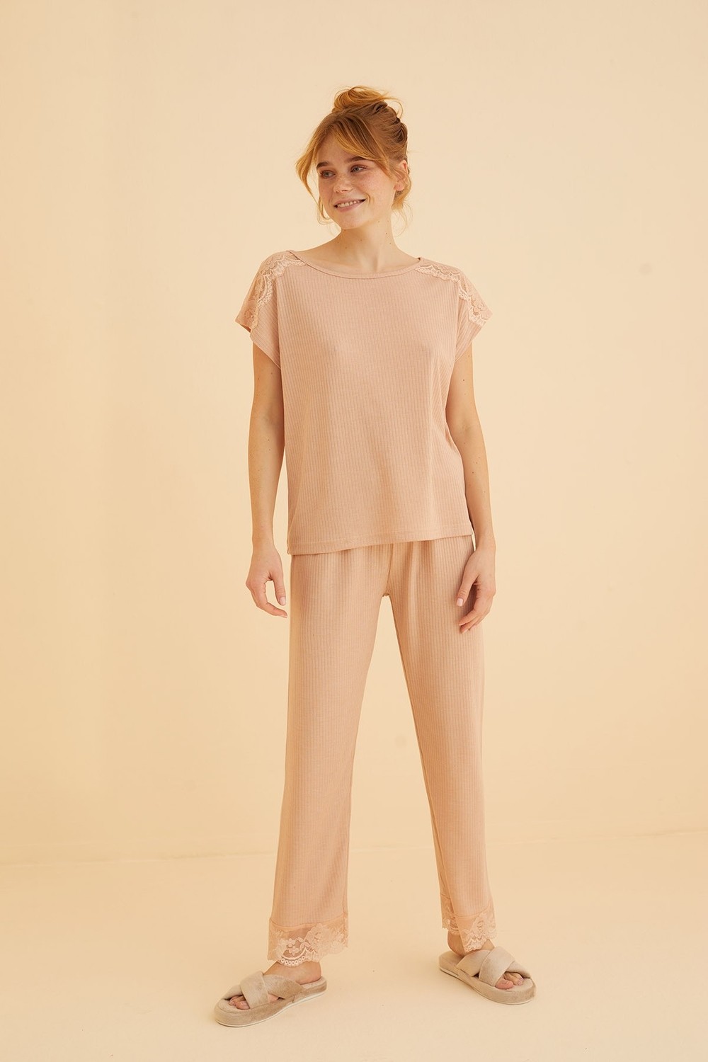 Siyah İnci Pudra Dantel Detaylı Soft Touch Ince Örme Pijama Takım görsel 6