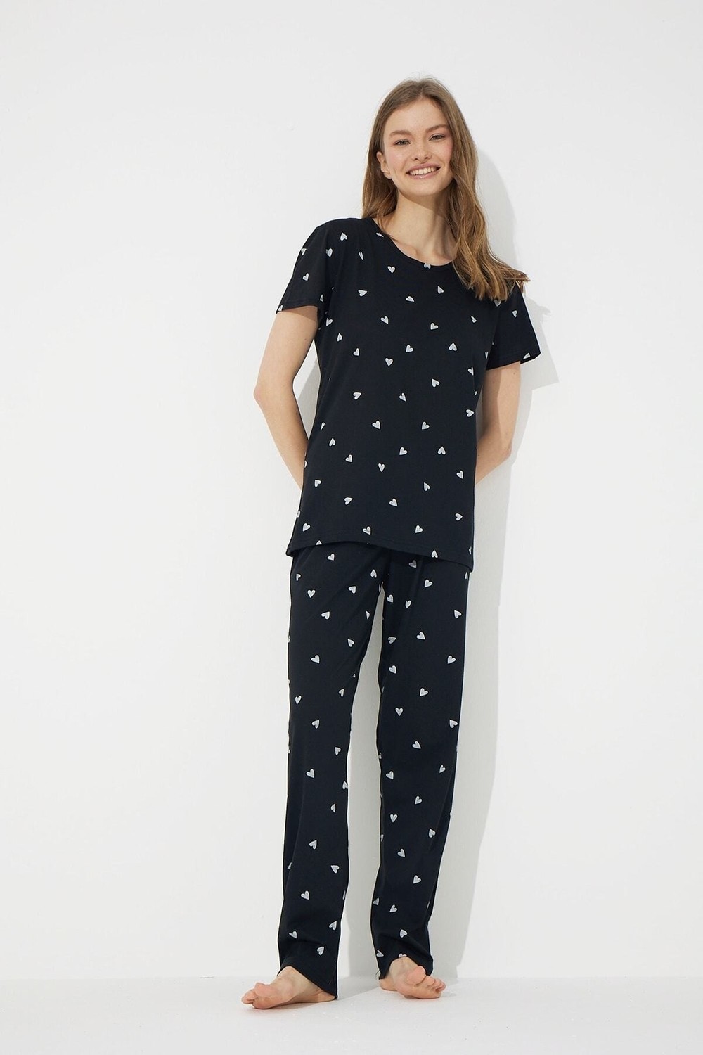Siyah İnci Siyah Beyaz Kalp Desenli Kısa Kollu Pamuklu Pijama Takımı görsel 2