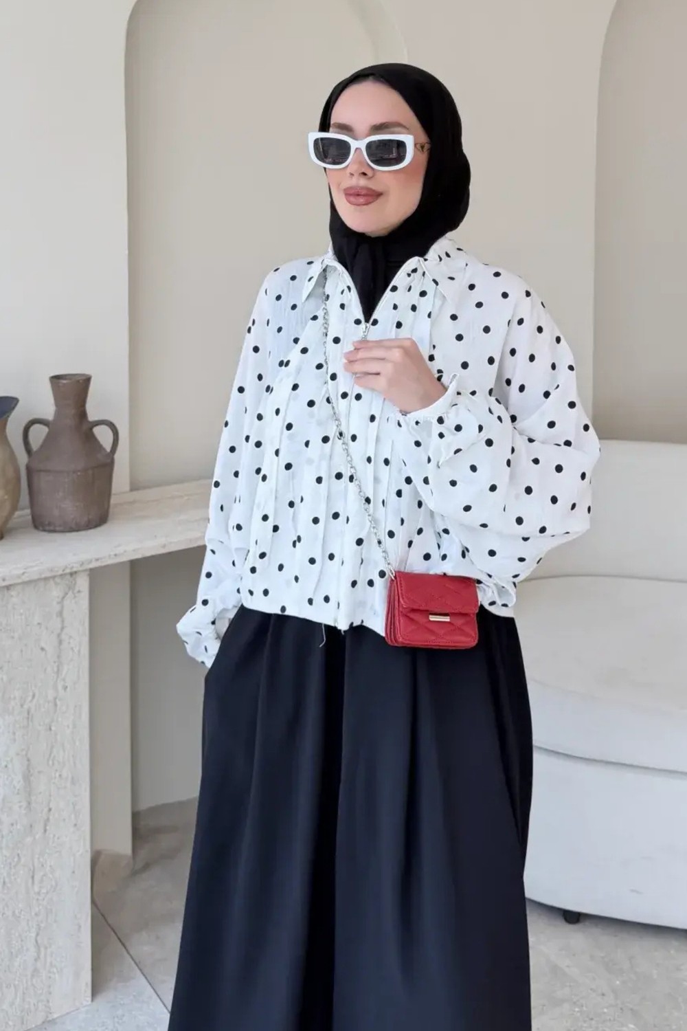 Tesettür Diyarı Polka Puantiyeli Bomber Ceket- Beyaz Standart Beden (36-42 Uyumlu)