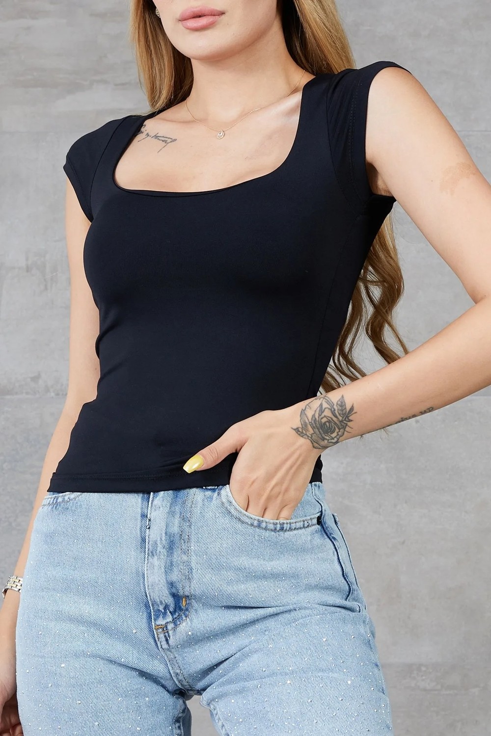 Gees Global Kadın U Yaka Kısa Kol Likralı Body