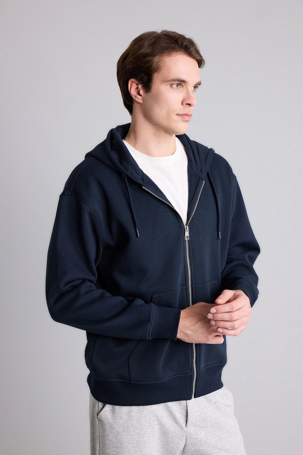 DeFacto Relax Fit Kapüşonlu İçi Yumuşak Tüylü Kalın Kumaş Fermuarlı Sweatshirt D7599AX26AU görsel 3