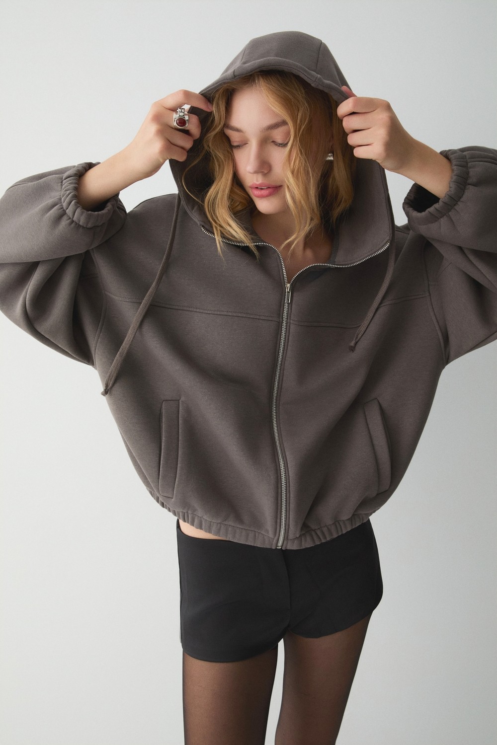 Ethiquet Valıt Kadın Çift Cepli Eteği ve Kol Ucu Lastikli Fermuarlı Oversize Gri Sweatshirt görsel 2