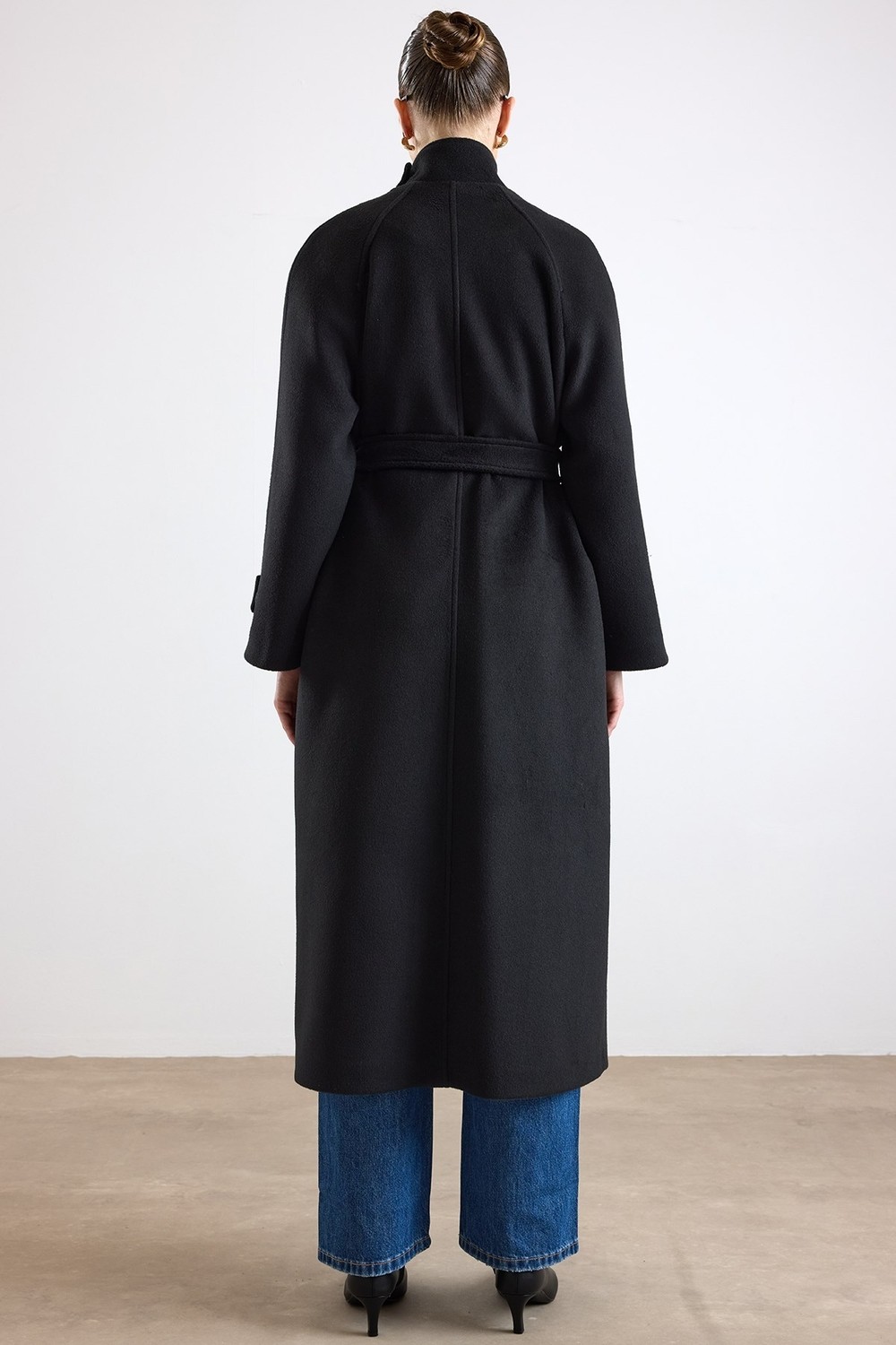 Olcay Dik Yaka Pat Detaylı Oversize Kaban Siyah 3177 görsel 7