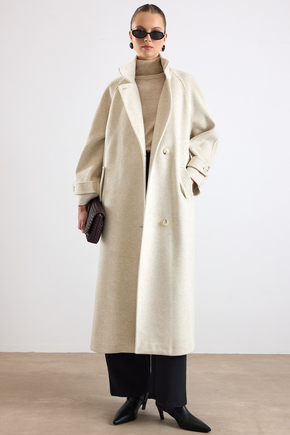 Olcay Dik Yaka Pat Detaylı Oversize Kaban Bej Melanj 3177 görsel 3