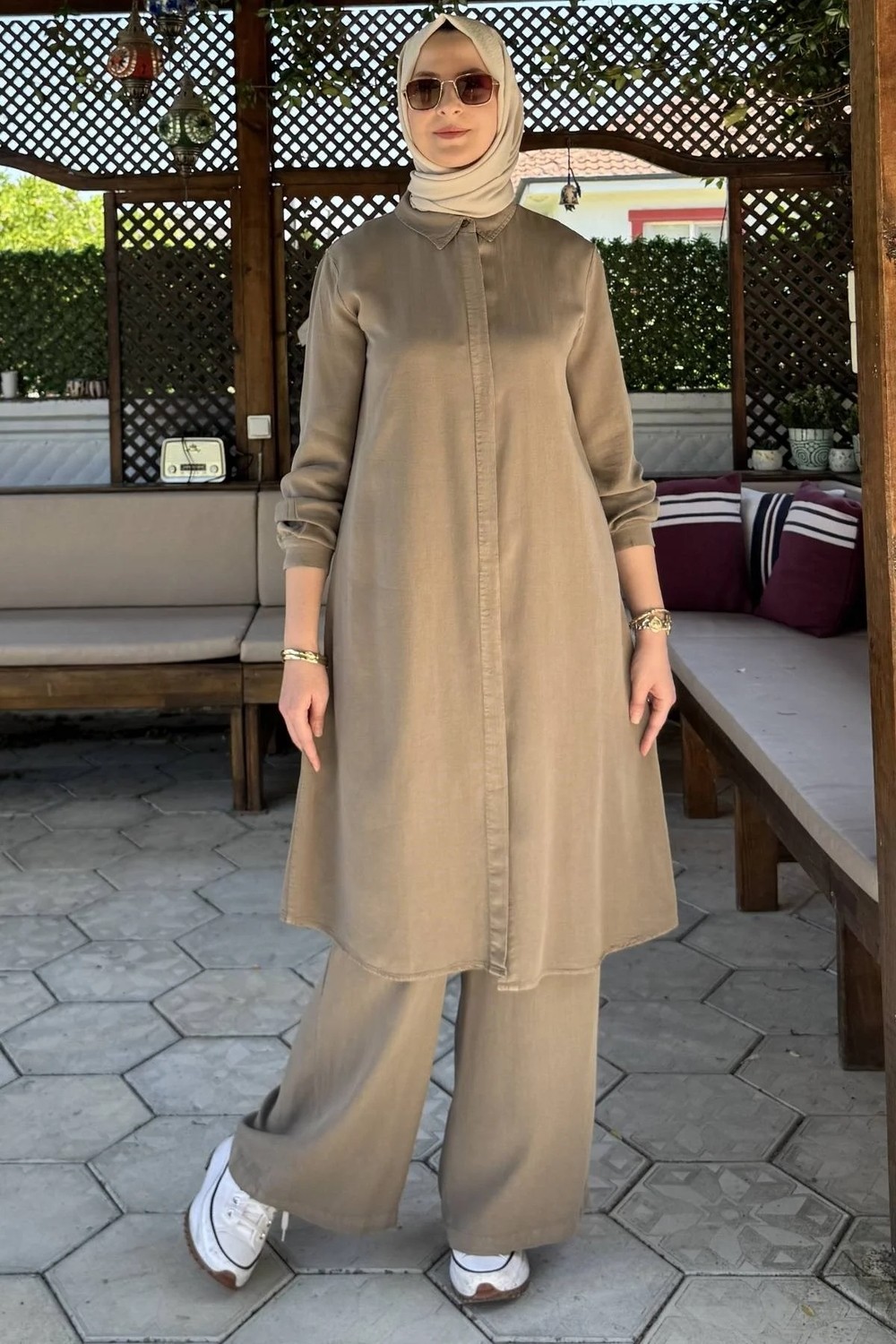 Rabia Şamlı Inci Pantolonlu Takım Vizon görsel 4
