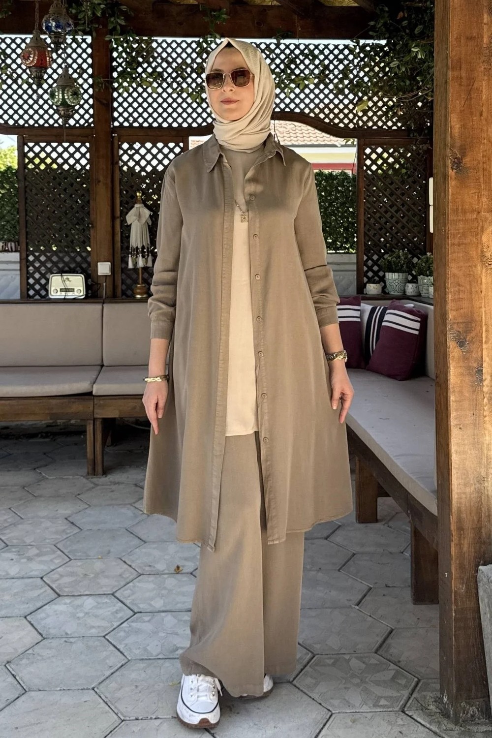 Rabia Şamlı Inci Pantolonlu Takım Vizon görsel 6