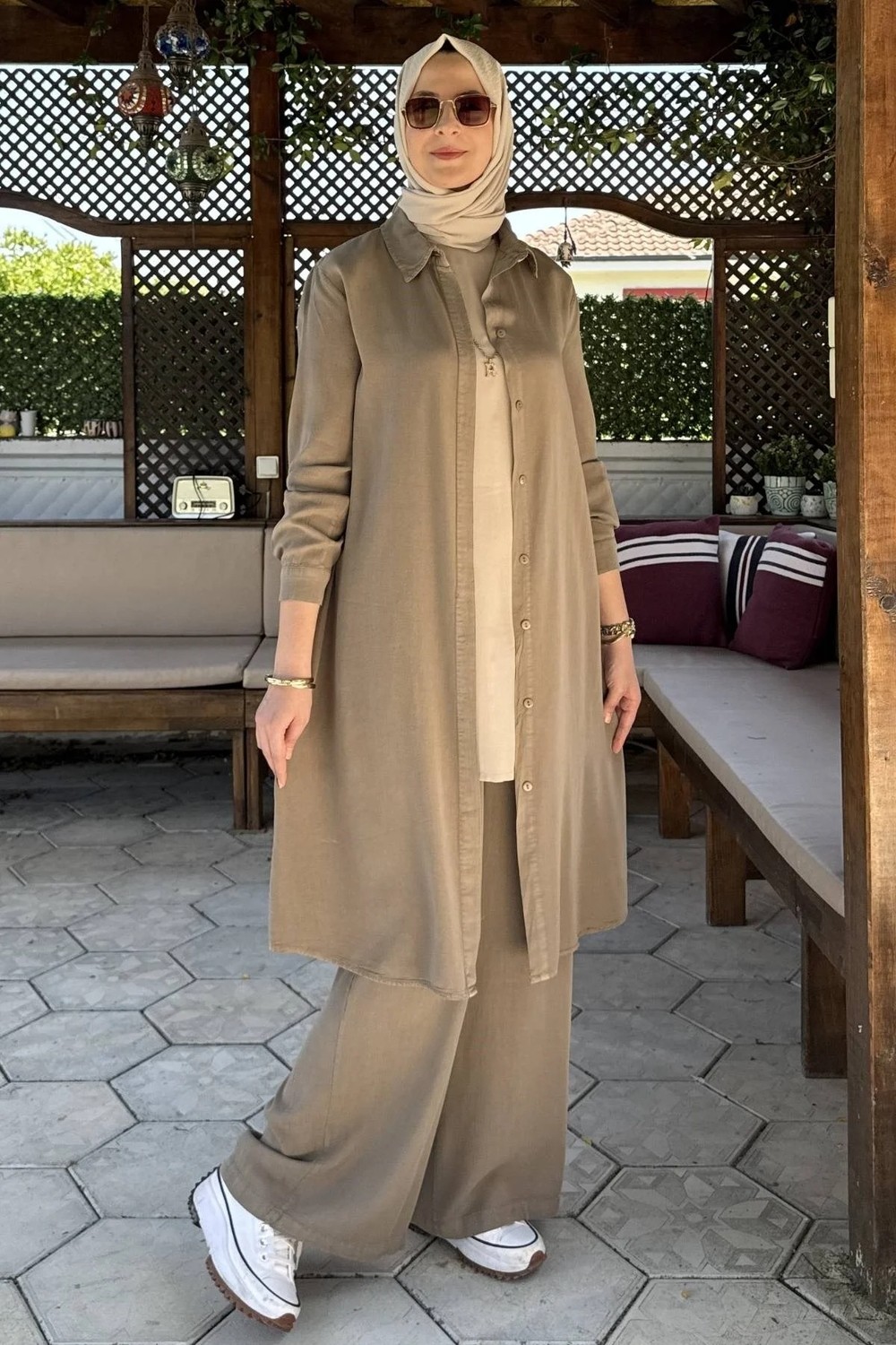 Rabia Şamlı Inci Pantolonlu Takım Vizon görsel 8