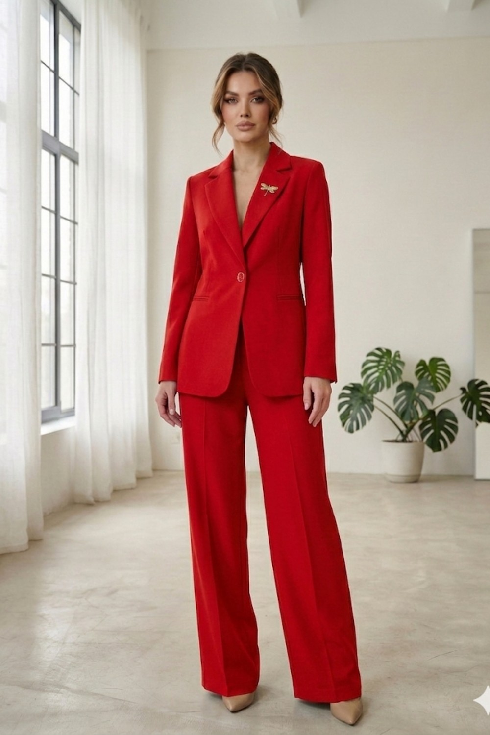 Diaves Beyaz Kadın Aksesuarlı Astarlı Tek Düğme Blazer Ceket & Kumaş Pantolon Takım Elbise