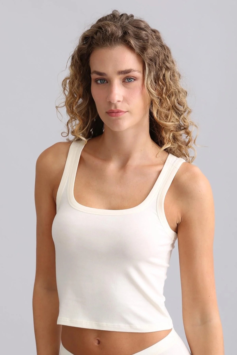 Mısırlı Modal By Tencel U Helen Kalın Askılı Crop / T-Shirt Haki
