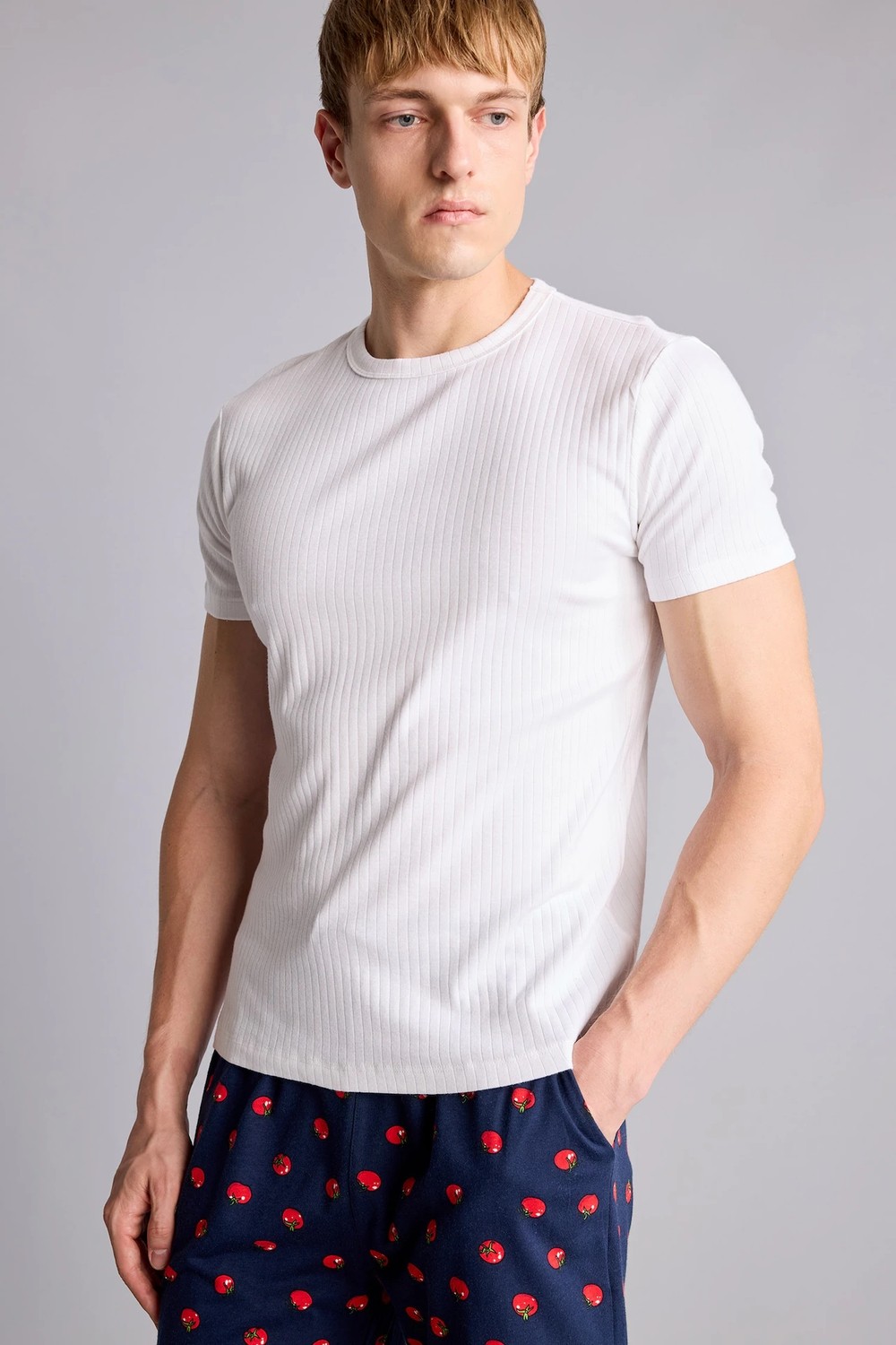 DeFacto Slim Fit Basic Bisiklet Yaka Ribana Beyaz Tişört H7591AX26SP görsel 3