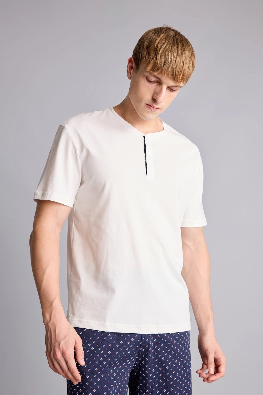 DeFacto %100 Pamuk New Regular Fit 2'li Şortlu Pijama Takımı H8680AX26SM görsel 3
