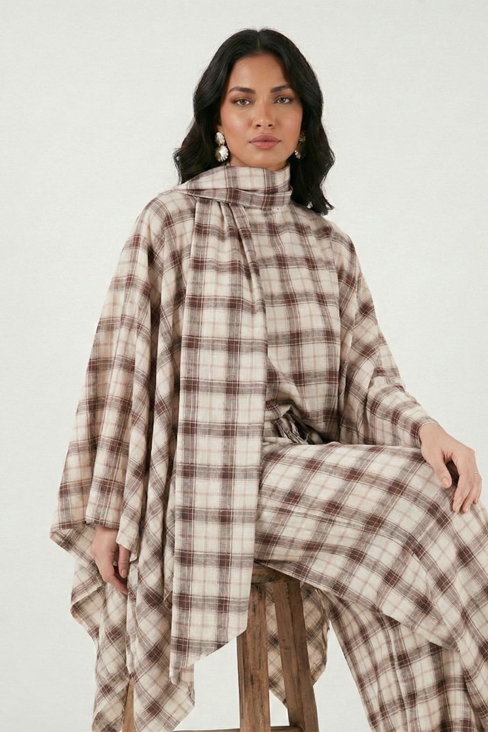 Lela Ekoseli Pamuklu Oversize Fit Fular Yakalı Panço Bayan Panço 6925472 görsel 2