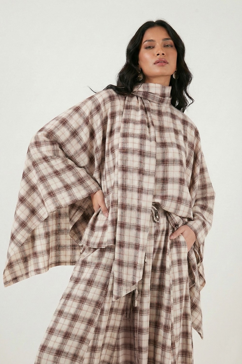 Lela Ekoseli Pamuklu Oversize Fit Fular Yakalı Panço Bayan Panço 6925472 görsel 3