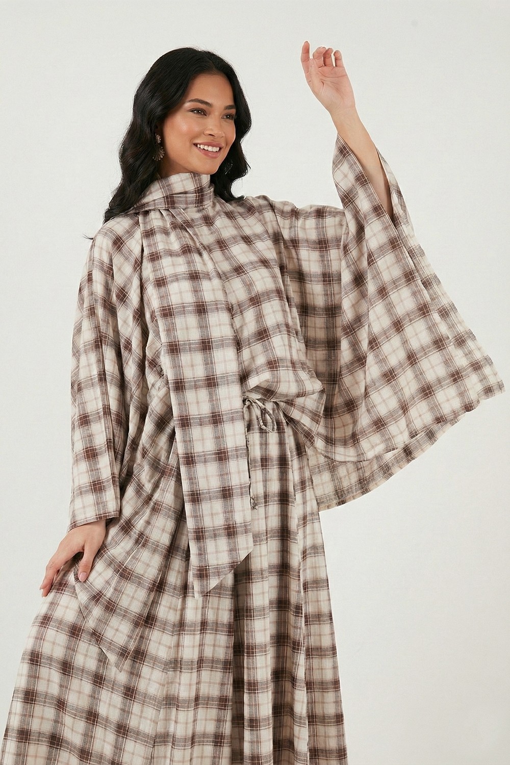 Lela Ekoseli Pamuklu Oversize Fit Fular Yakalı Panço Bayan Panço 6925472 görsel 5