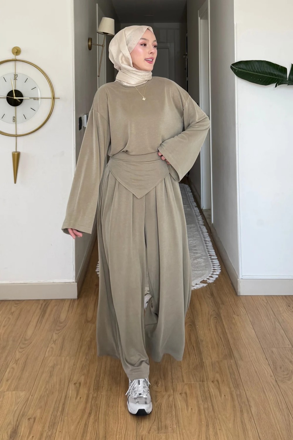 Tesettür Diyarı Ruby Pike Orijinal Modal Kumaş Parçalı Pantolon- Tunik Tesettür Takım- Siyah görsel 3