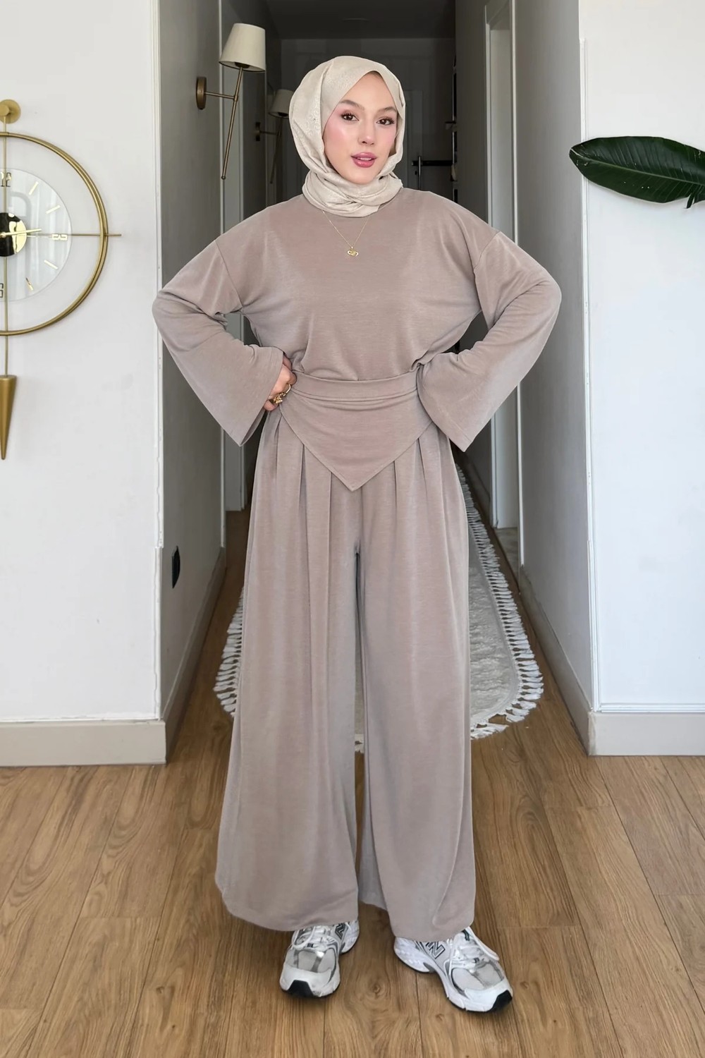 Tesettür Diyarı Ruby Pike Orijinal Modal Kumaş Parçalı Pantolon- Tunik Tesettür Takım- Siyah görsel 4